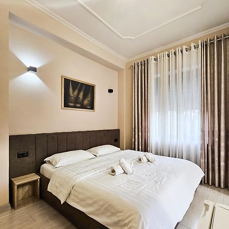 Sunflower Junior Suite Tiranë Ngoại thất bức ảnh
