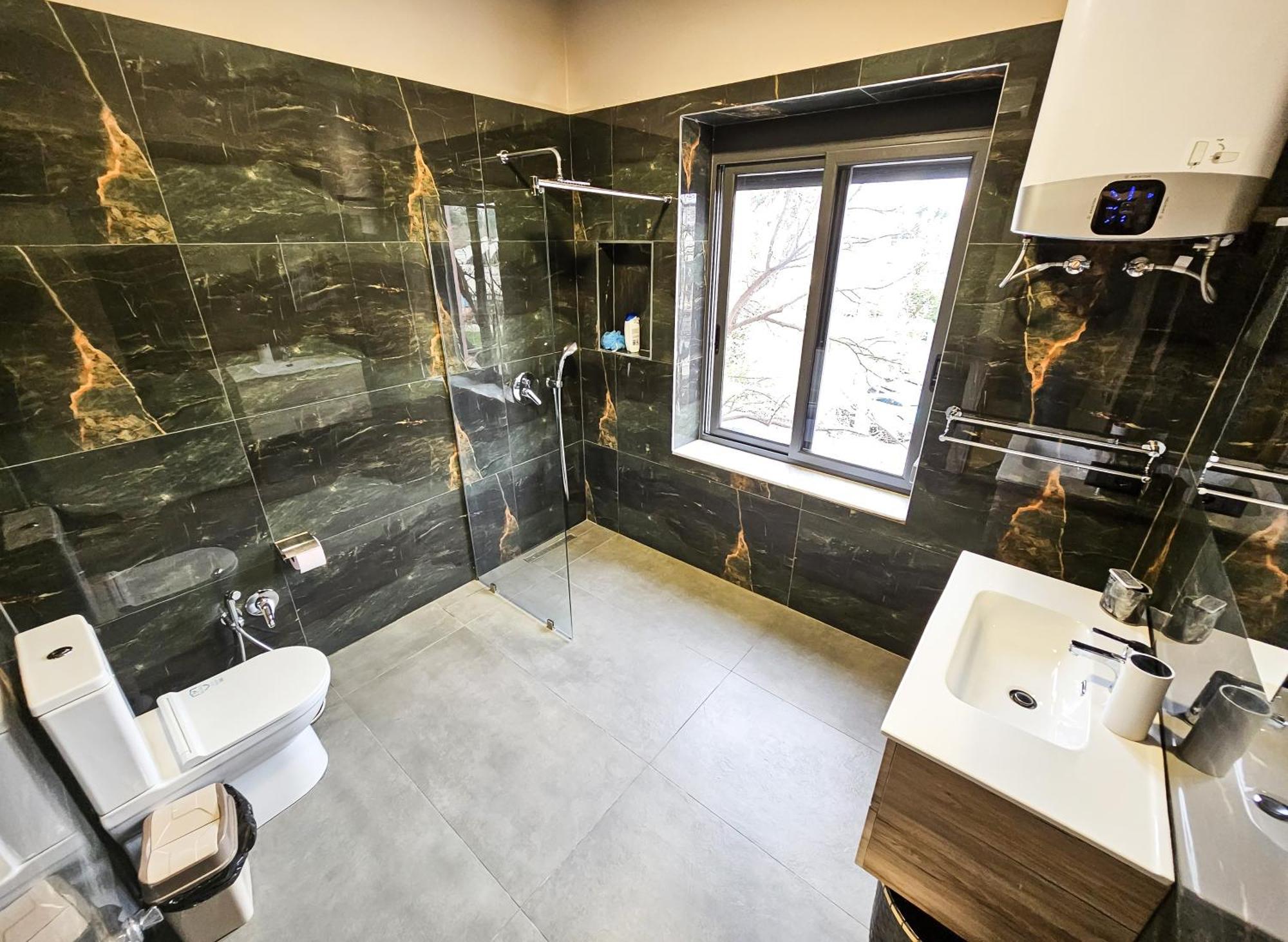 Sunflower Junior Suite Tiranë Ngoại thất bức ảnh