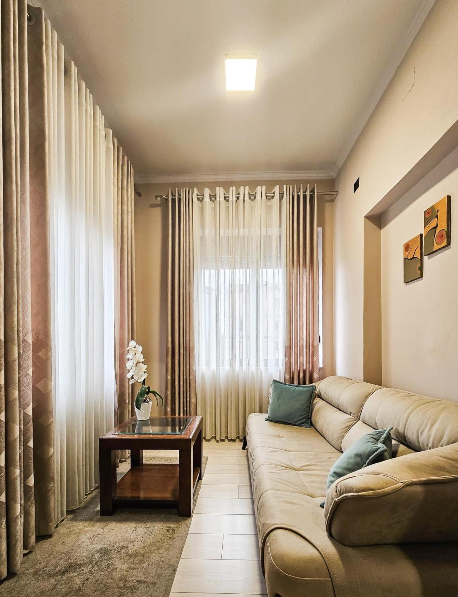 Sunflower Junior Suite Tiranë Ngoại thất bức ảnh